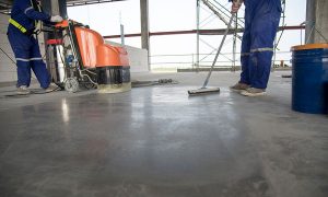 El mantenimiento de pisos de concreto alarga su vida útil PSI Concreto