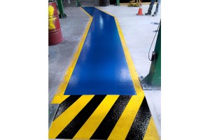 Señalética industrial. pisos epoxicos con Señalética industrial PSI